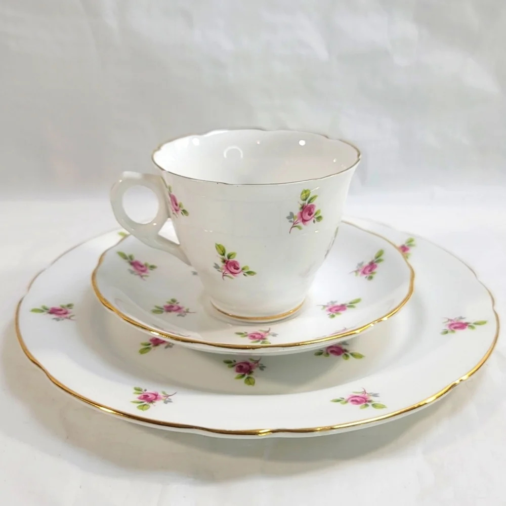 Vintage Roya Kent Staffordshire Little Roses Set Tea Cup, Saucer & Dessert Plate - Picture 1 of 7